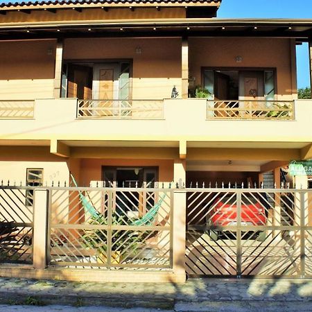 Casa 02 Dorm Na Rua Salmao Villa Bombinhas Kültér fotó