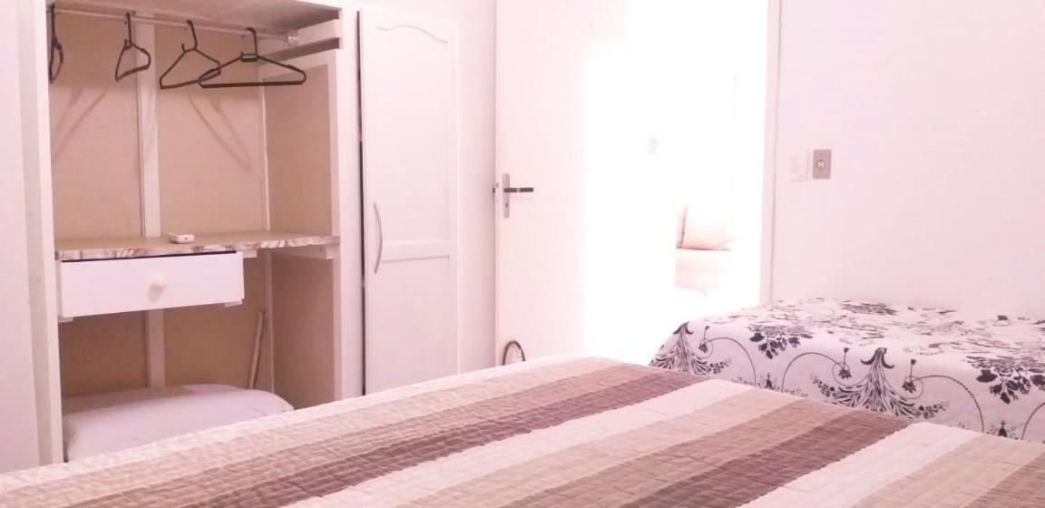 Casa 02 Dorm Na Rua Salmao Villa Bombinhas Kültér fotó